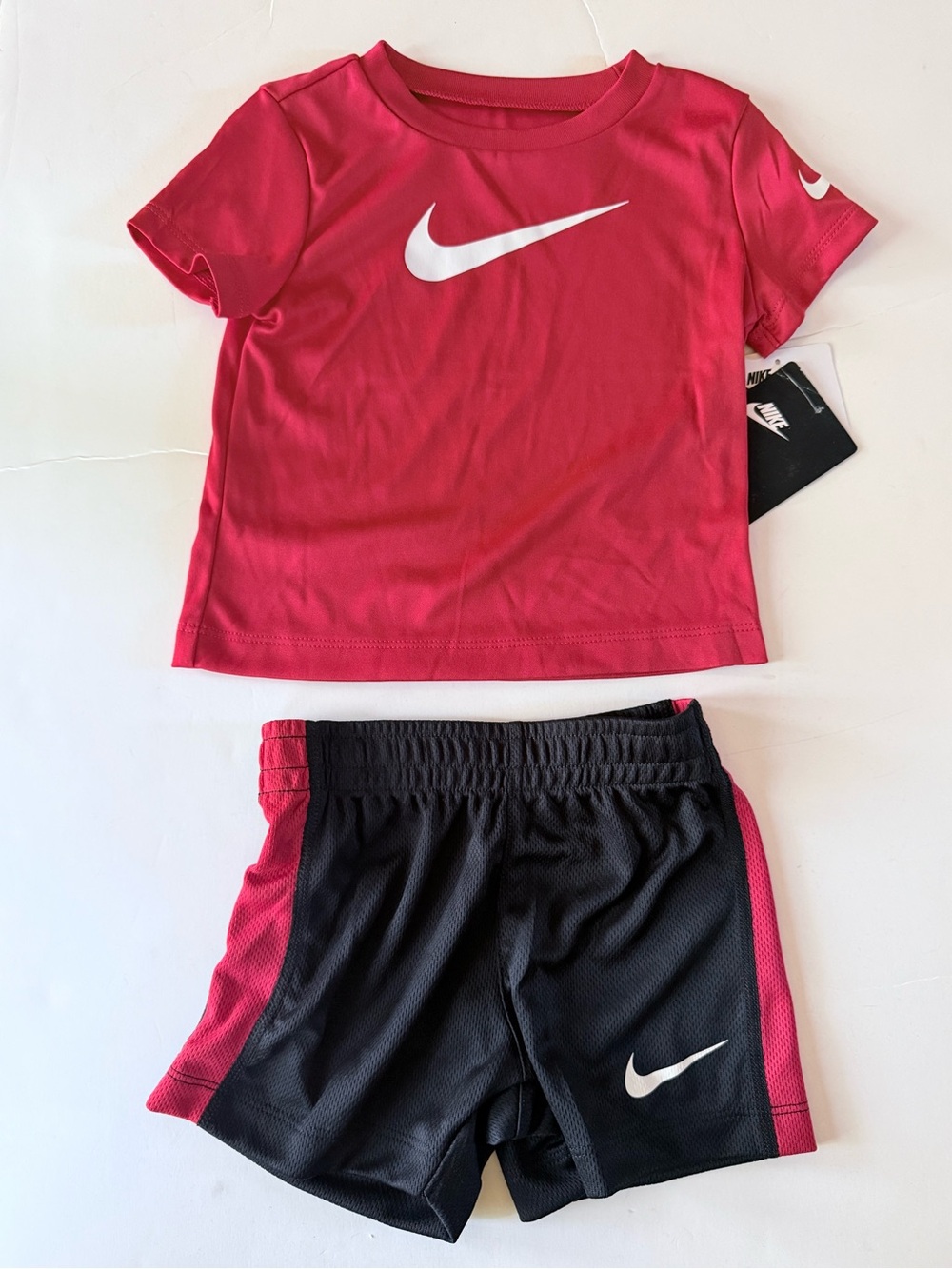 Nike Baby Boys Dri Fit Red T-Shirt and Black Shorts Set - 18 months - NEW